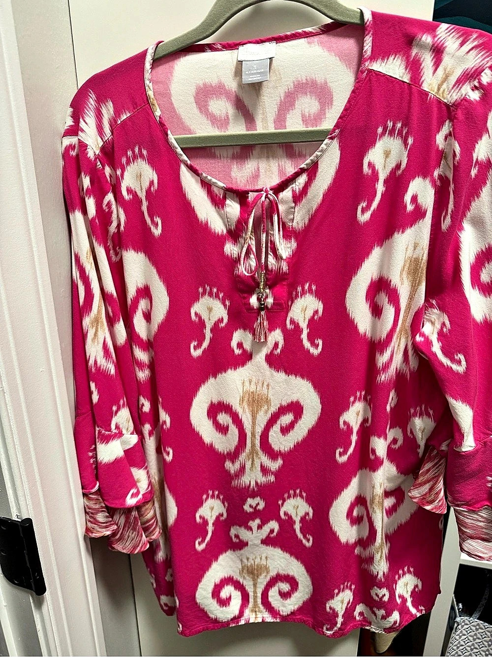 Chico's Ikat Print Tie Neck Blouse Pink & White Size 3 ( Large)